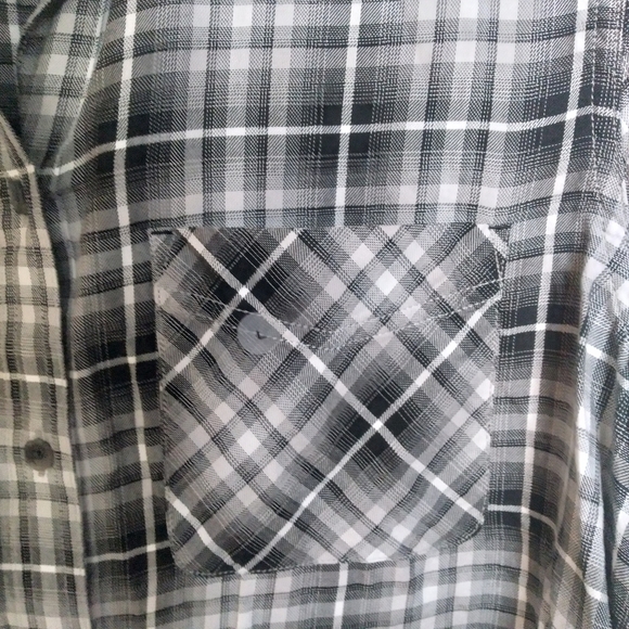 Eddie Bauer Gray White and Black Plaid Long Sleeve Flannel Button Up Shirt Large - Picture 4 of 8